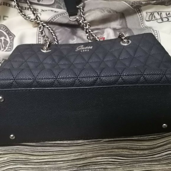 Guess Quilted Fleur Girlfriend Satchel / Purse - Picture 8 of 9